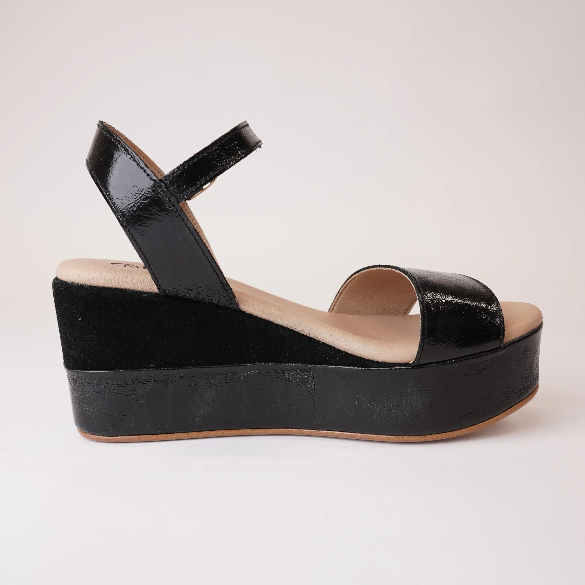 009-Cres-138 Black Patent/ Suede Leather Wedges