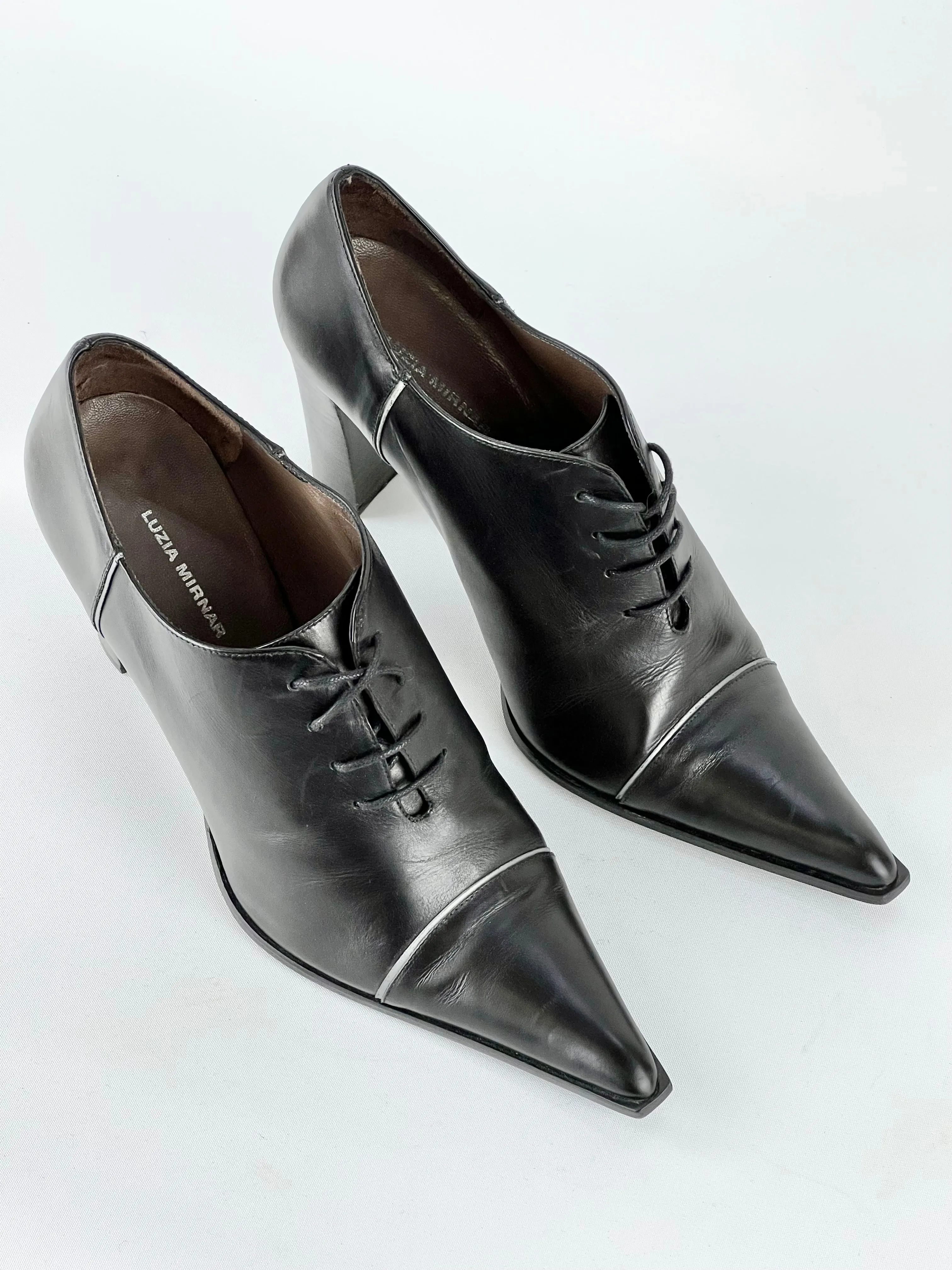 Black Leather Pointy Toe Heeled Brogues - EU39.5