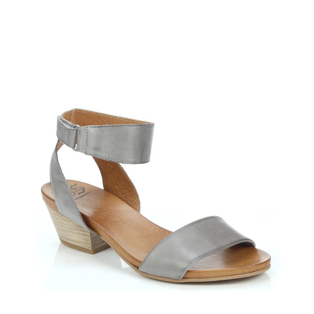 CUBO LEATHER WOODEN STACK HEEL SANDALS