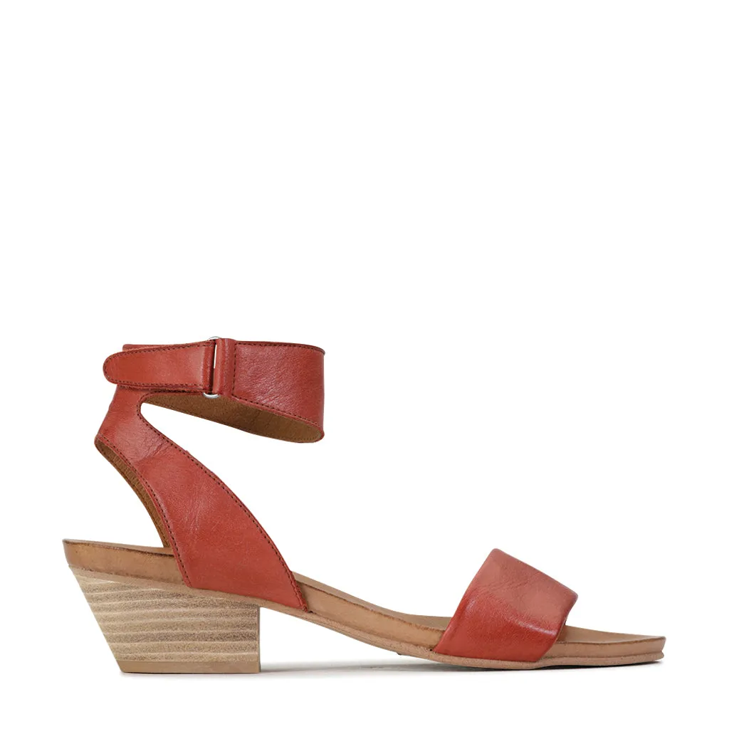 CUBO LEATHER WOODEN STACK HEEL SANDALS