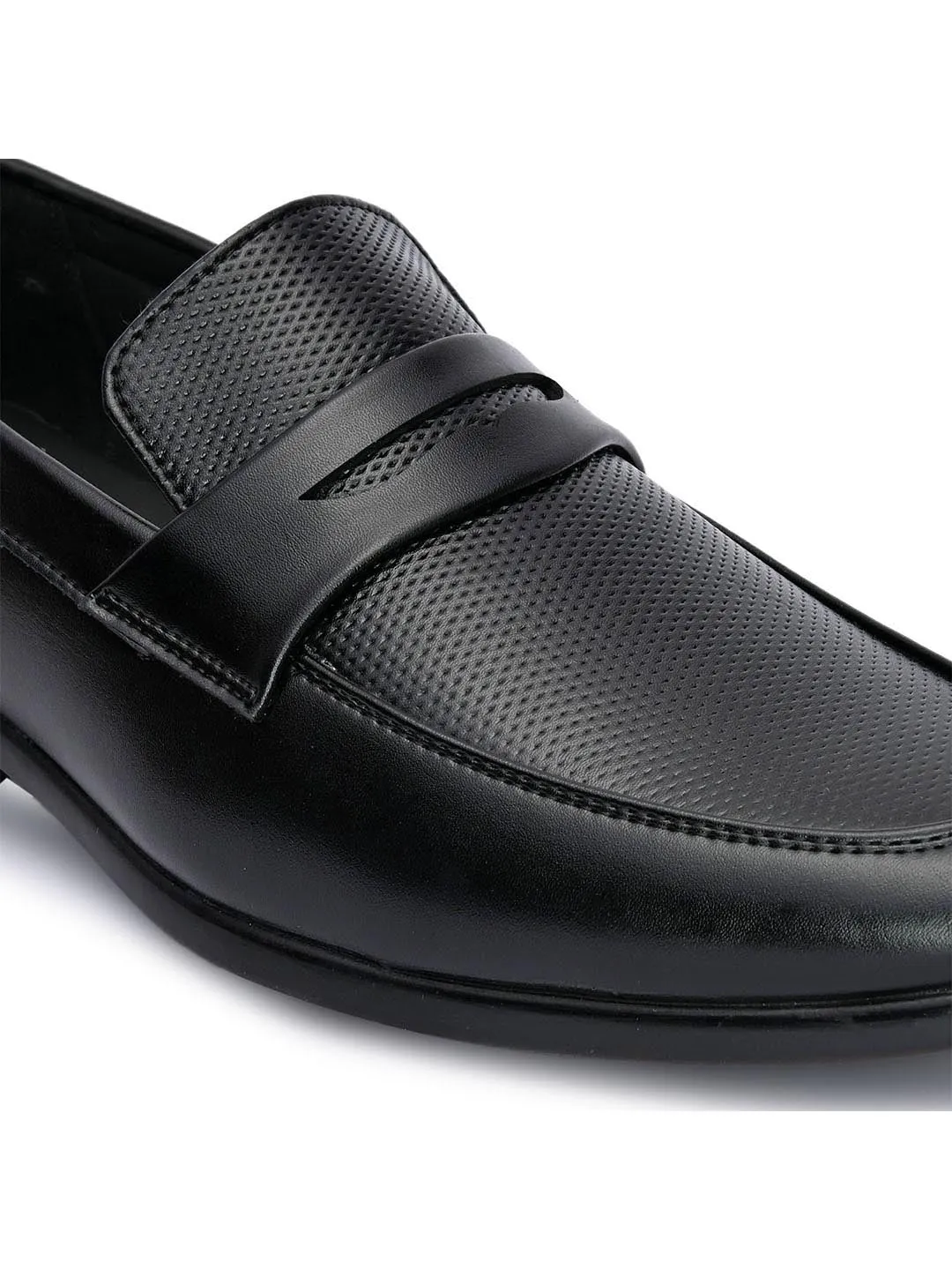 Hydes N Hues Men Black Solid Formal Loafers