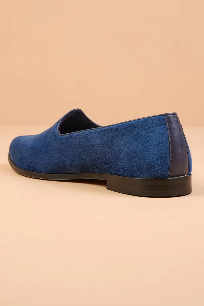 Medium Blue Velvet Mojari