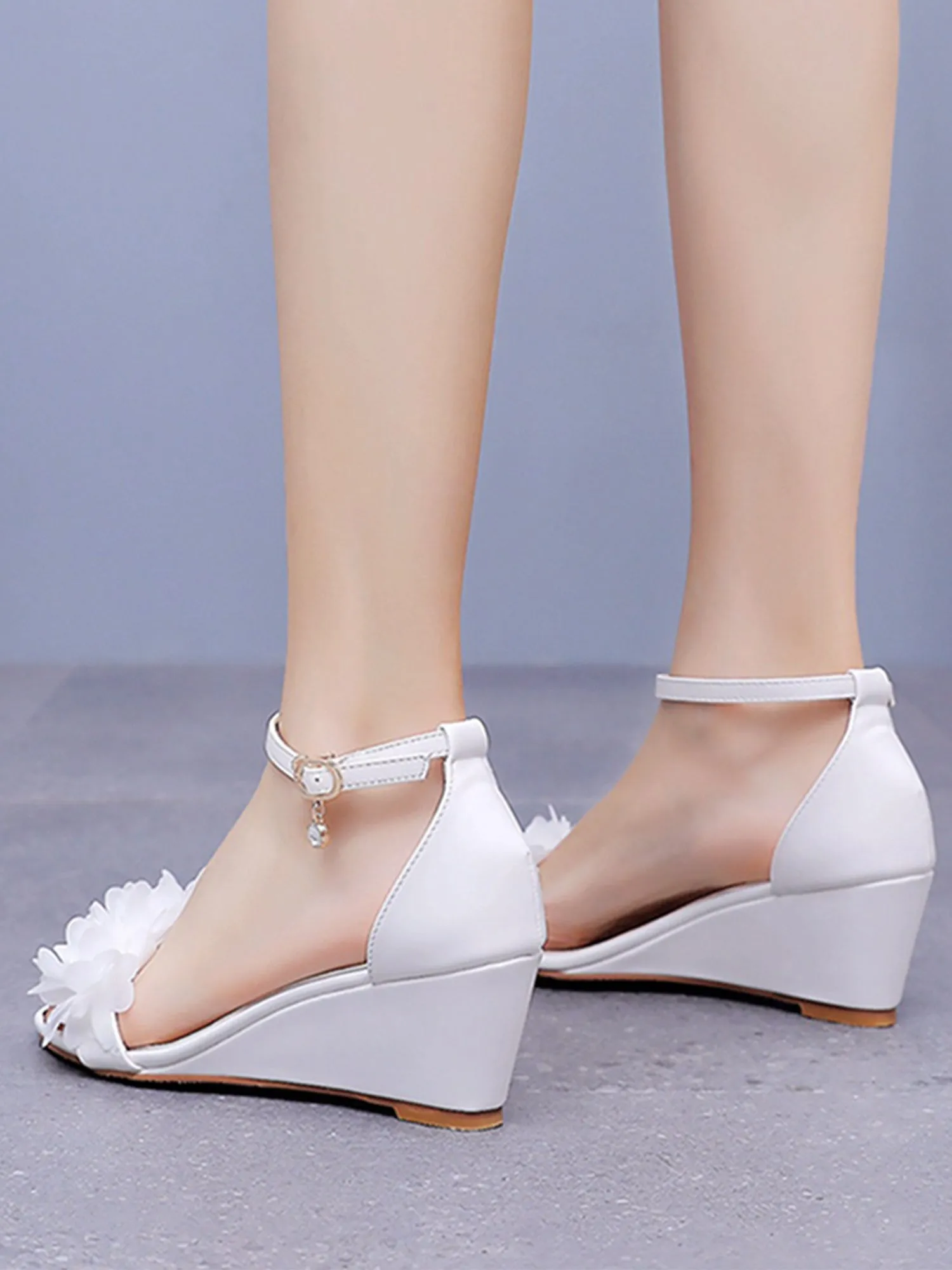 White Floral Open Toe Ankle-Strap Beach Sandals